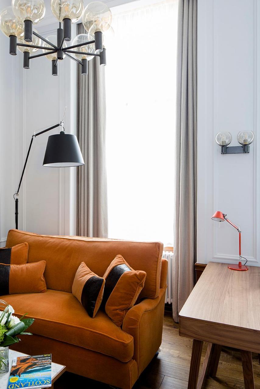 Aparthotel Cheval The Edinburgh Grand Exterior foto A floor lamp